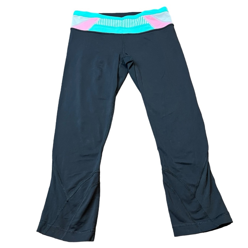 Lululemon Black Cropped Leggings Pattern Waist Size 6 Women